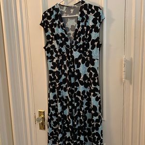 V-neck floral cap sleeve dress